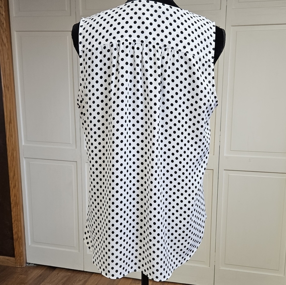 INC International Concepts women's large white & black polka-dot sleeveless top - Picture 5 of 7